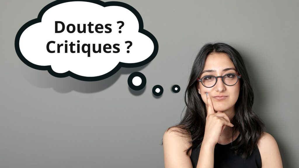 Doutes - Une Autre Voix Une femme avec une bulle de pensée ou il est écrit "Doutes ? Critique".