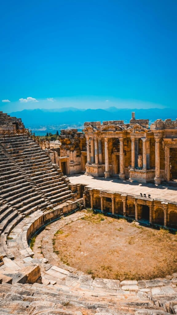 Théâtre de l'Antiquitée - Une Autre Voix Théâtre antique grec